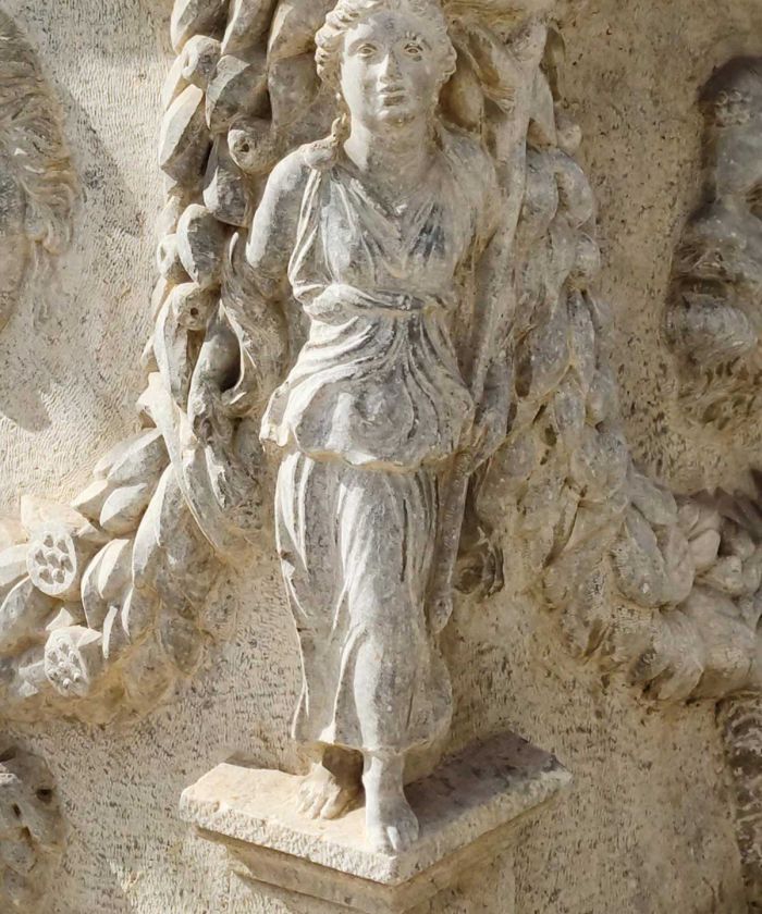  Pompey's Pillar